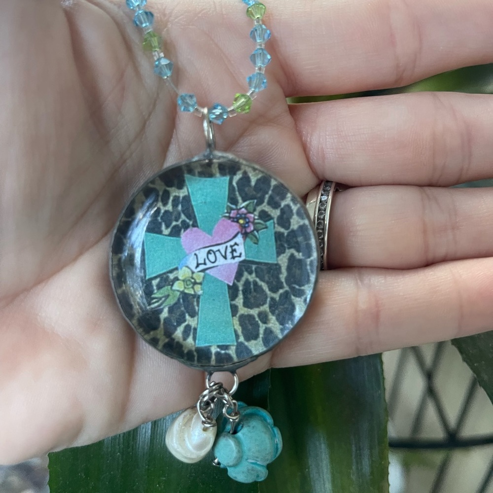 NWT! BeAuTiFuL Handcrafted Swarovski Crystal Beaded Necklace! ❤️